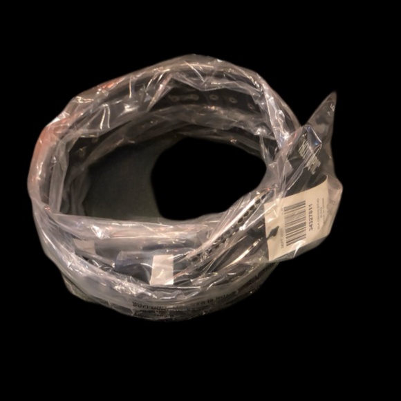 NEW WITH TAGS Hot Topic Studded Cross Black Belt Women’s Large - Picture 3 of 3